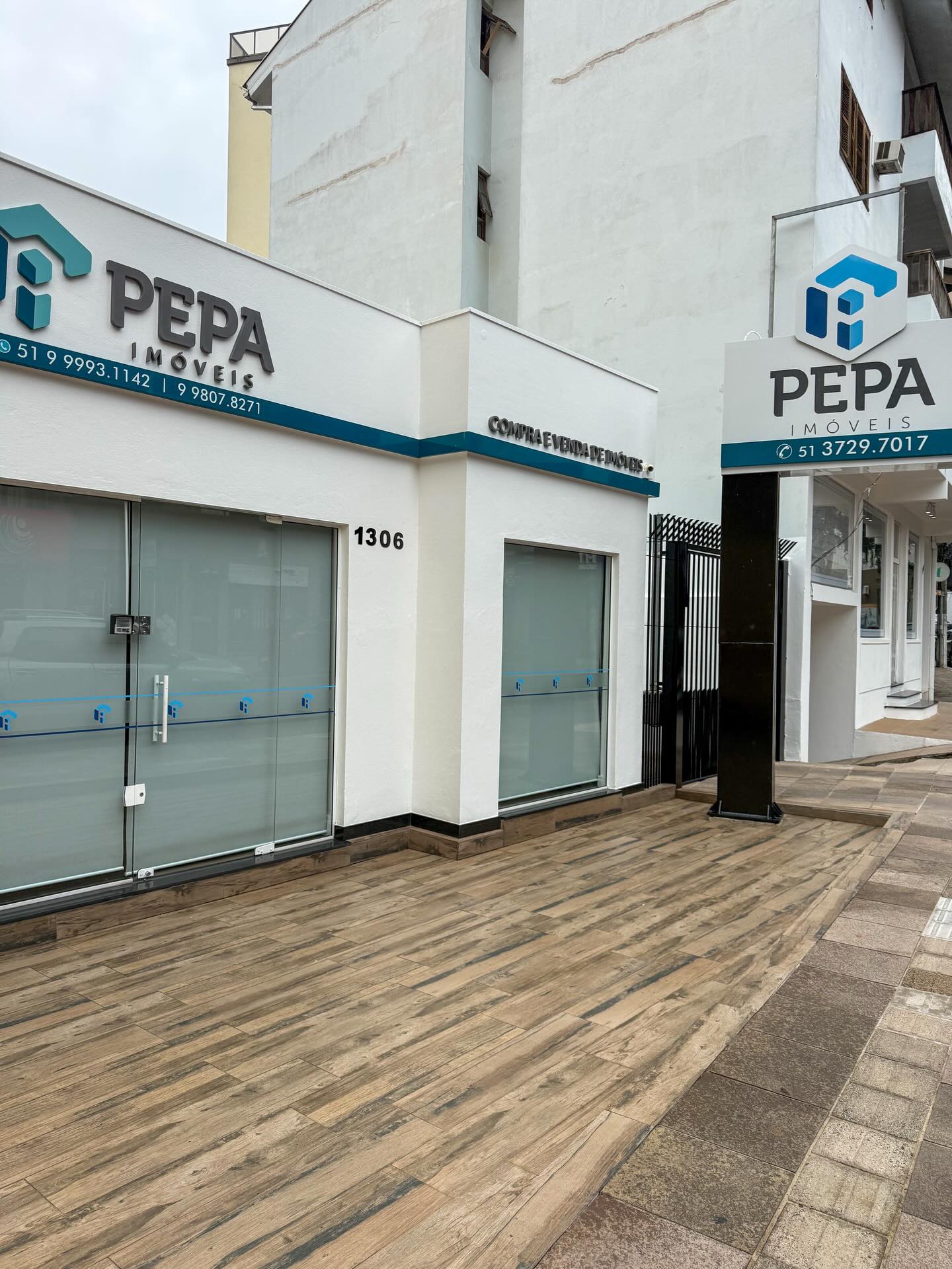 Fachada comercial PEPA Imóveis renovada