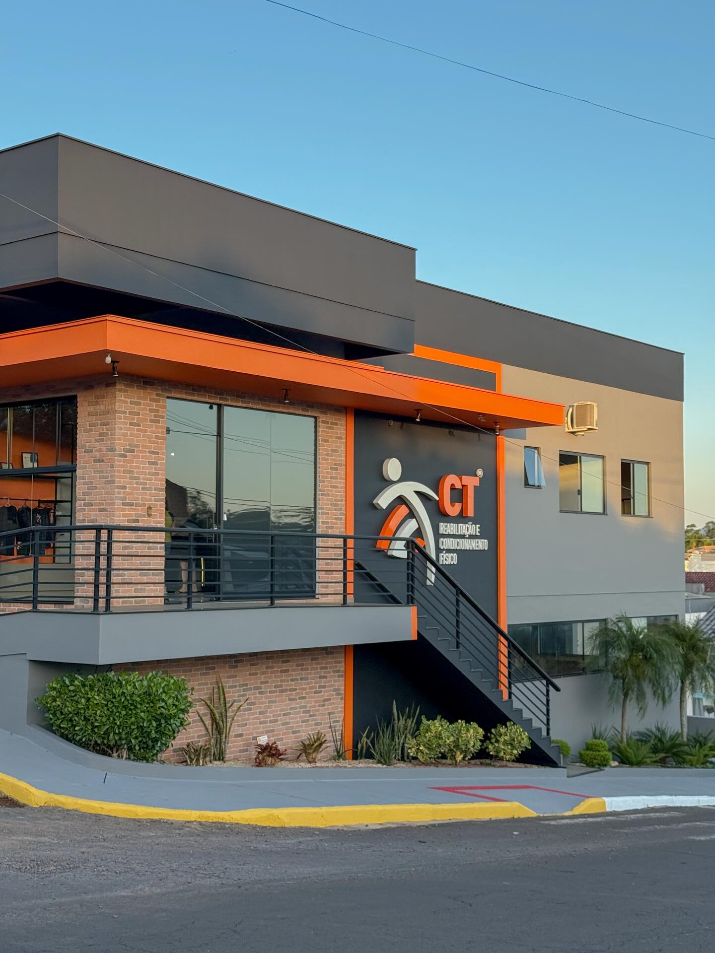 Fachada comercial CT Reabilitação e Condicionamento Físico